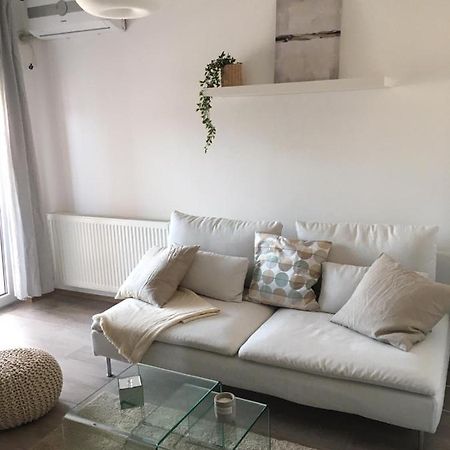 River Apartment Парасин Экстерьер фото