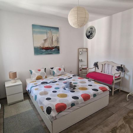 River Apartment Парасин Экстерьер фото